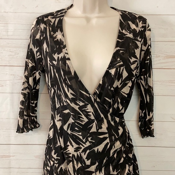 Diane Von Furstenberg Sz S Silk Deep V-Neck Blouse Office Siren - Picture 2 of 10